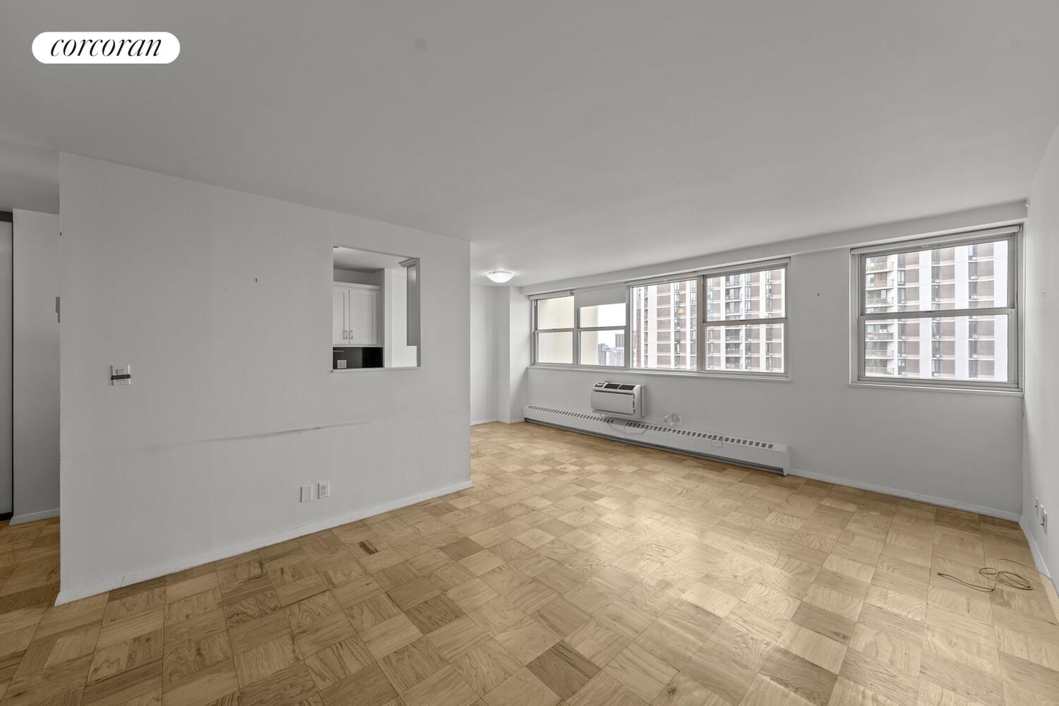 #3 photo, 75 HENRY Street, Brooklyn Heights , NY 11201