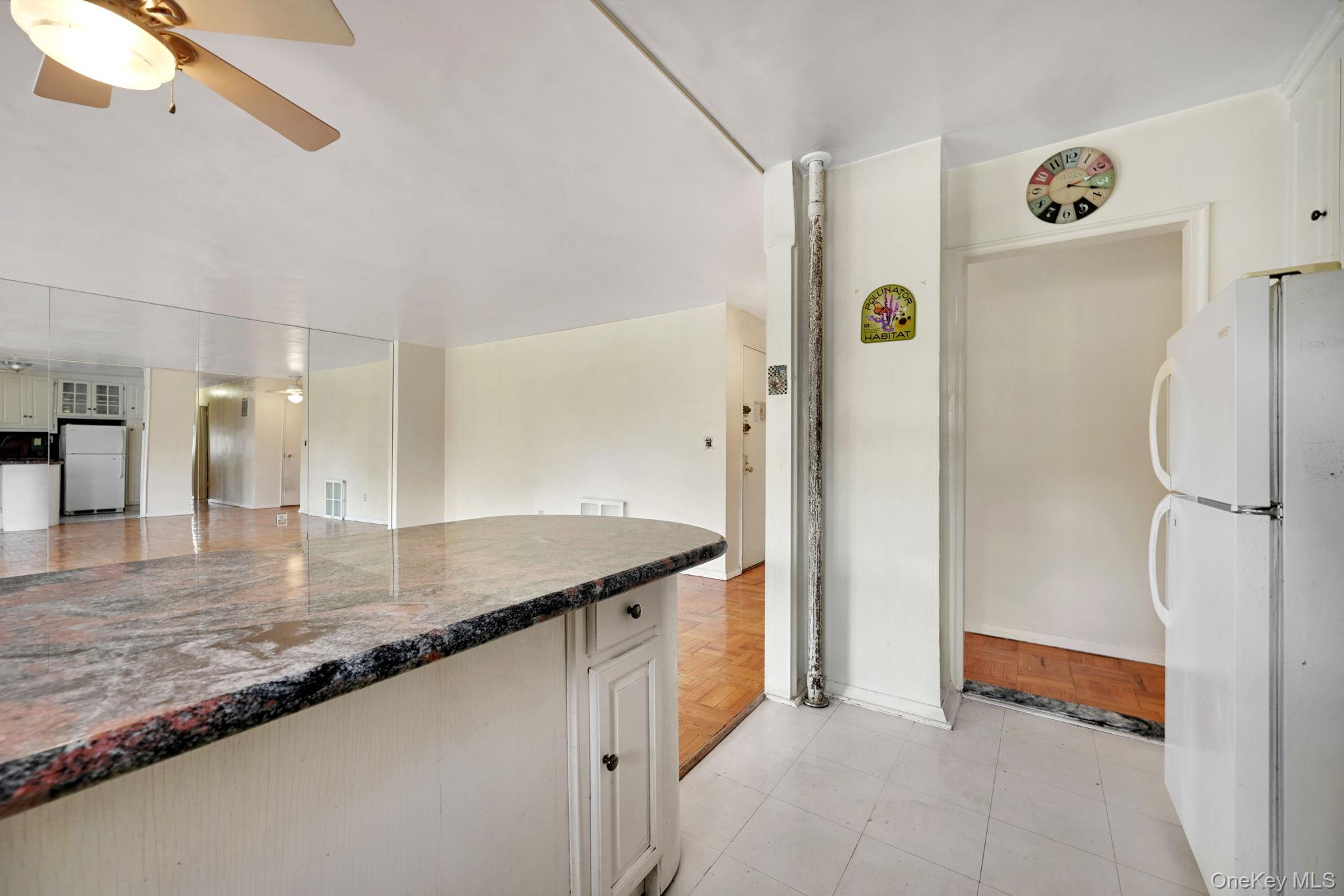 #20 photo, 3131 Grand Concourse, Bronx , NY 10468