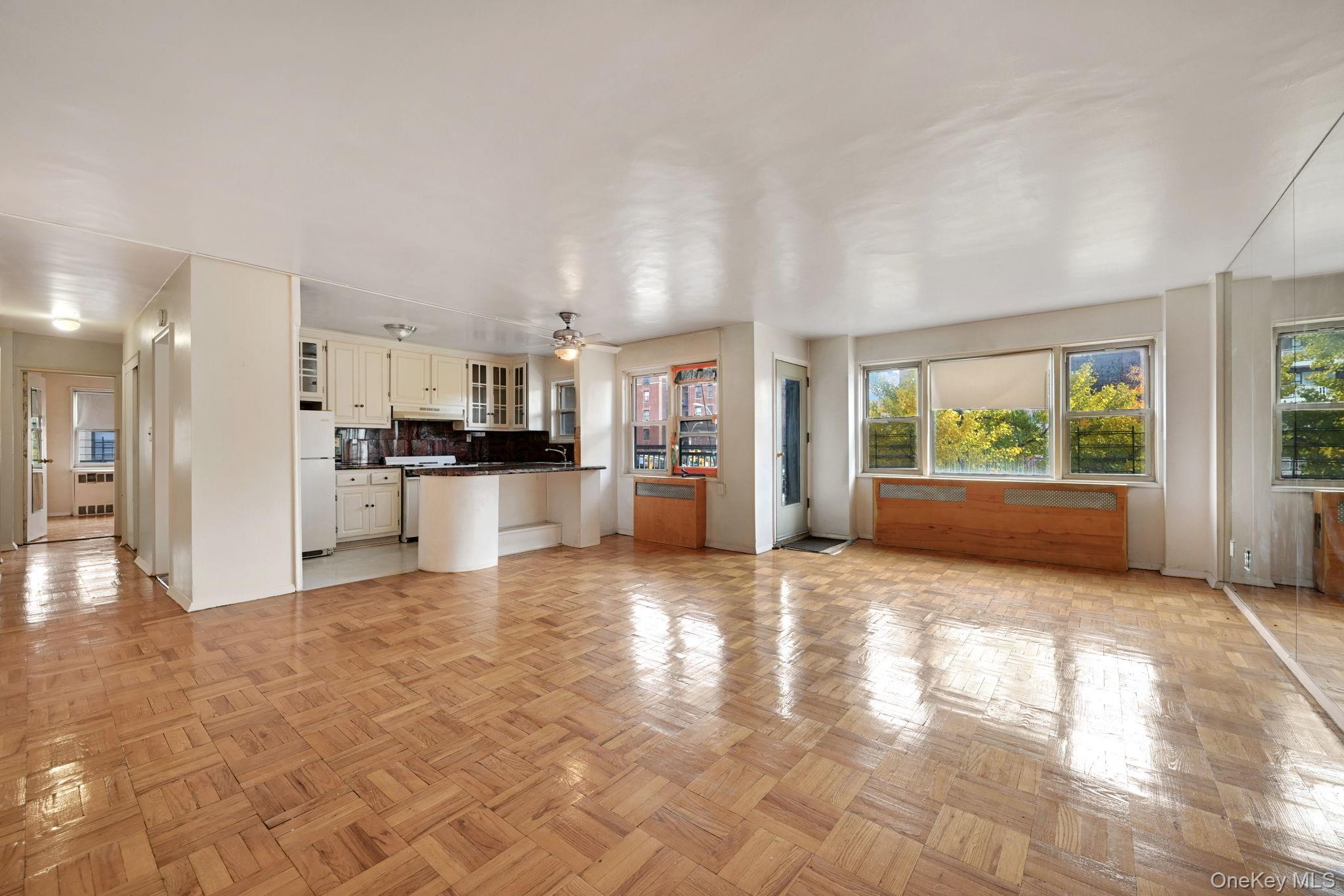 #4 photo, 3131 Grand Concourse, Bronx , NY 10468