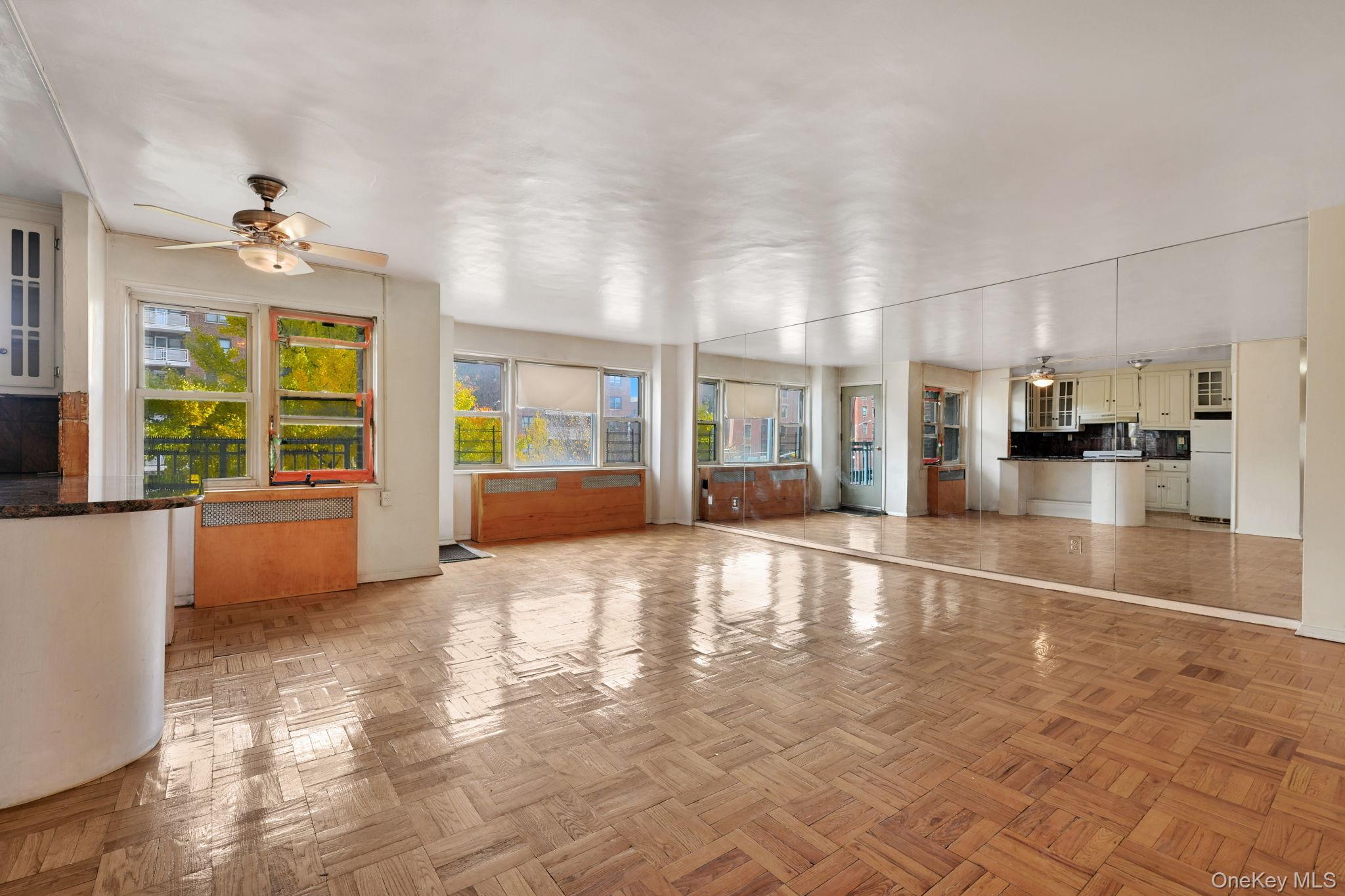 #5 photo, 3131 Grand Concourse, Bronx , NY 10468