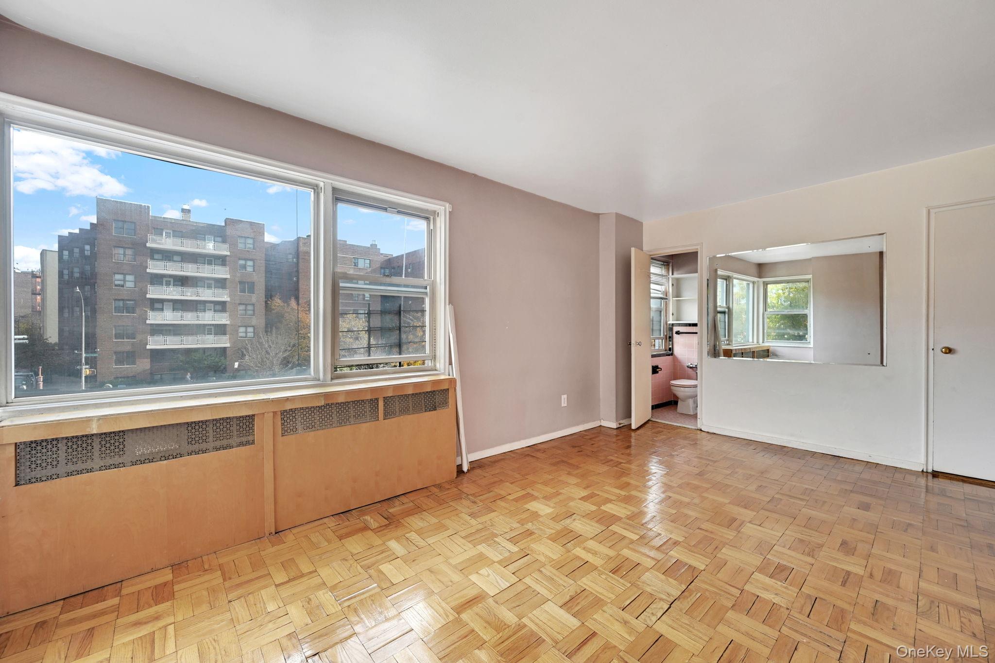 #8 photo, 3131 Grand Concourse, Bronx , NY 10468