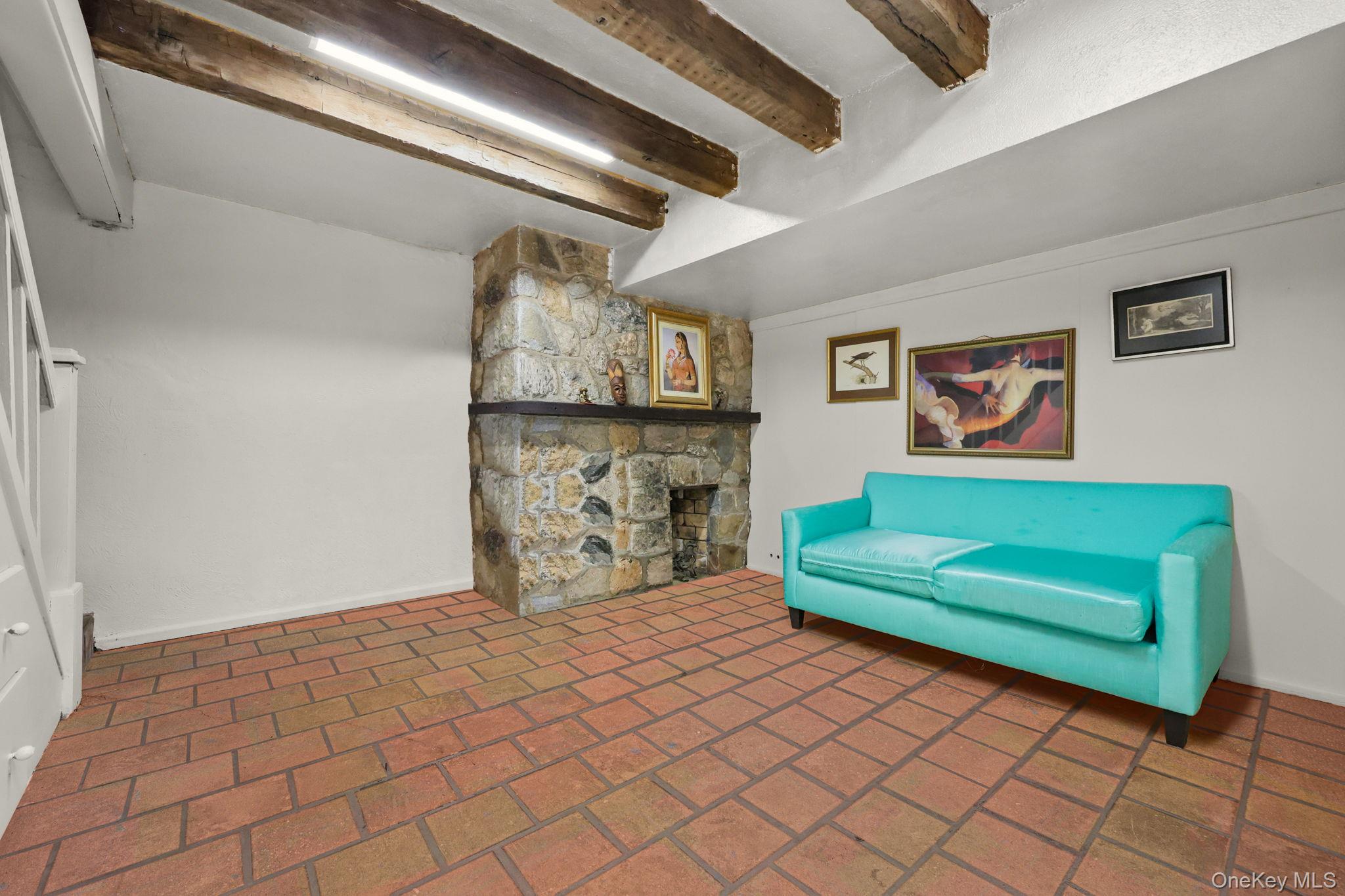 #14 photo, 69 Cornwells Beach Road, Sands Point , NY 11050