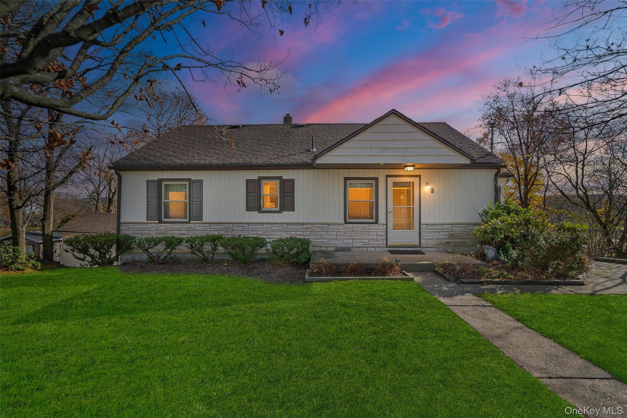 #1 photo, 18 Oakland Avenue, Chester , NY 10918