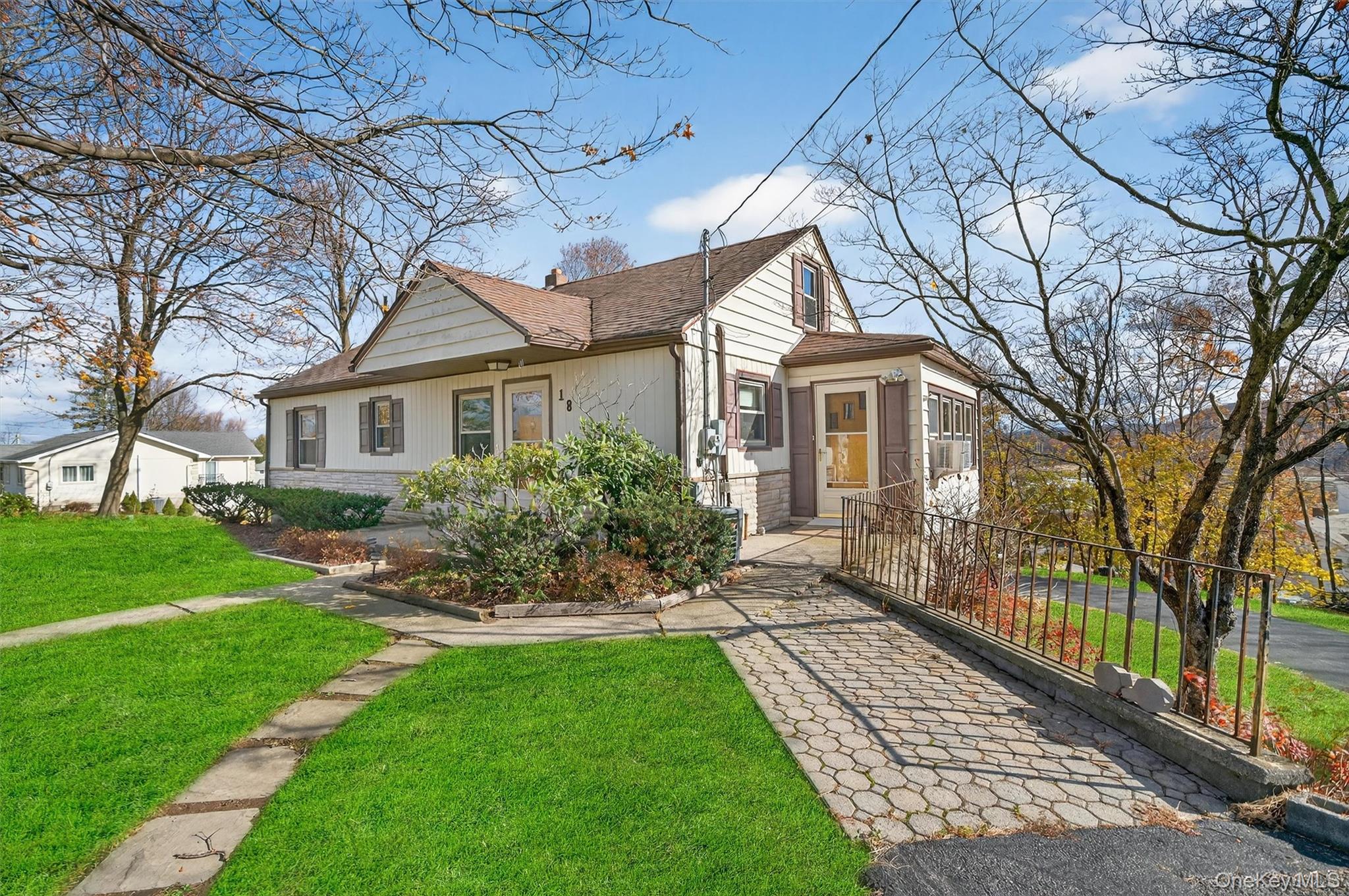 #4 photo, 18 Oakland Avenue, Chester , NY 10918