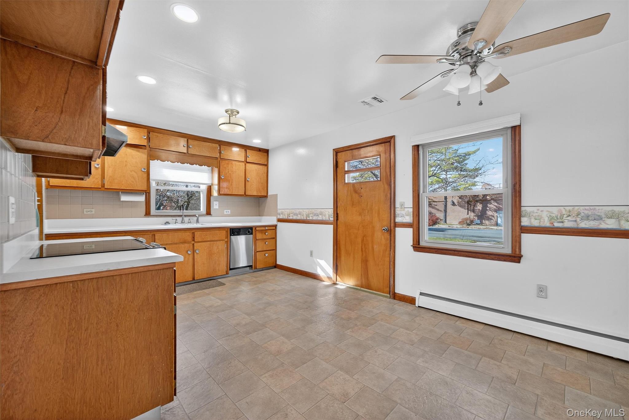 #7 photo, 18 Oakland Avenue, Chester , NY 10918