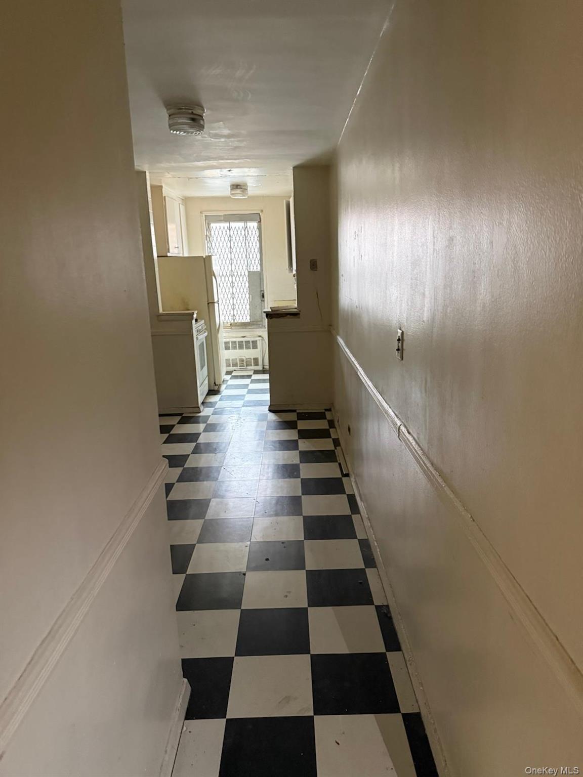 #17 photo, 3520 Tryon Avenue, Bronx , NY 10467