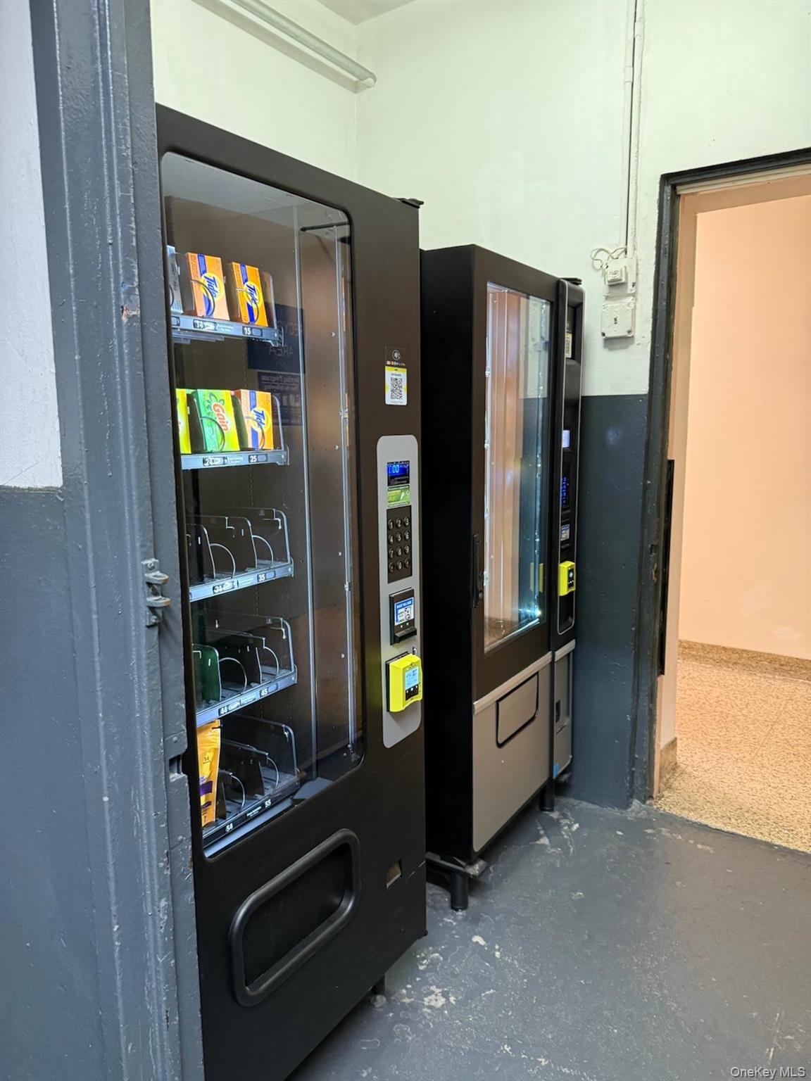 #18 photo, 3520 Tryon Avenue, Bronx , NY 10467