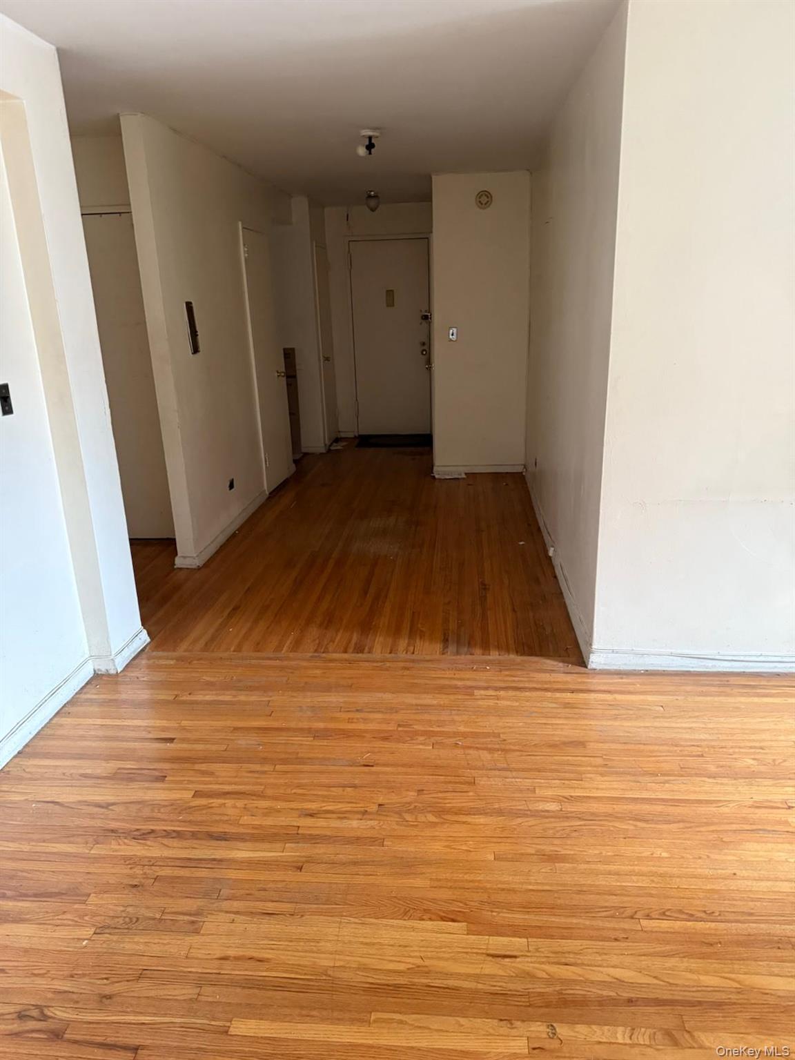 #8 photo, 3520 Tryon Avenue, Bronx , NY 10467