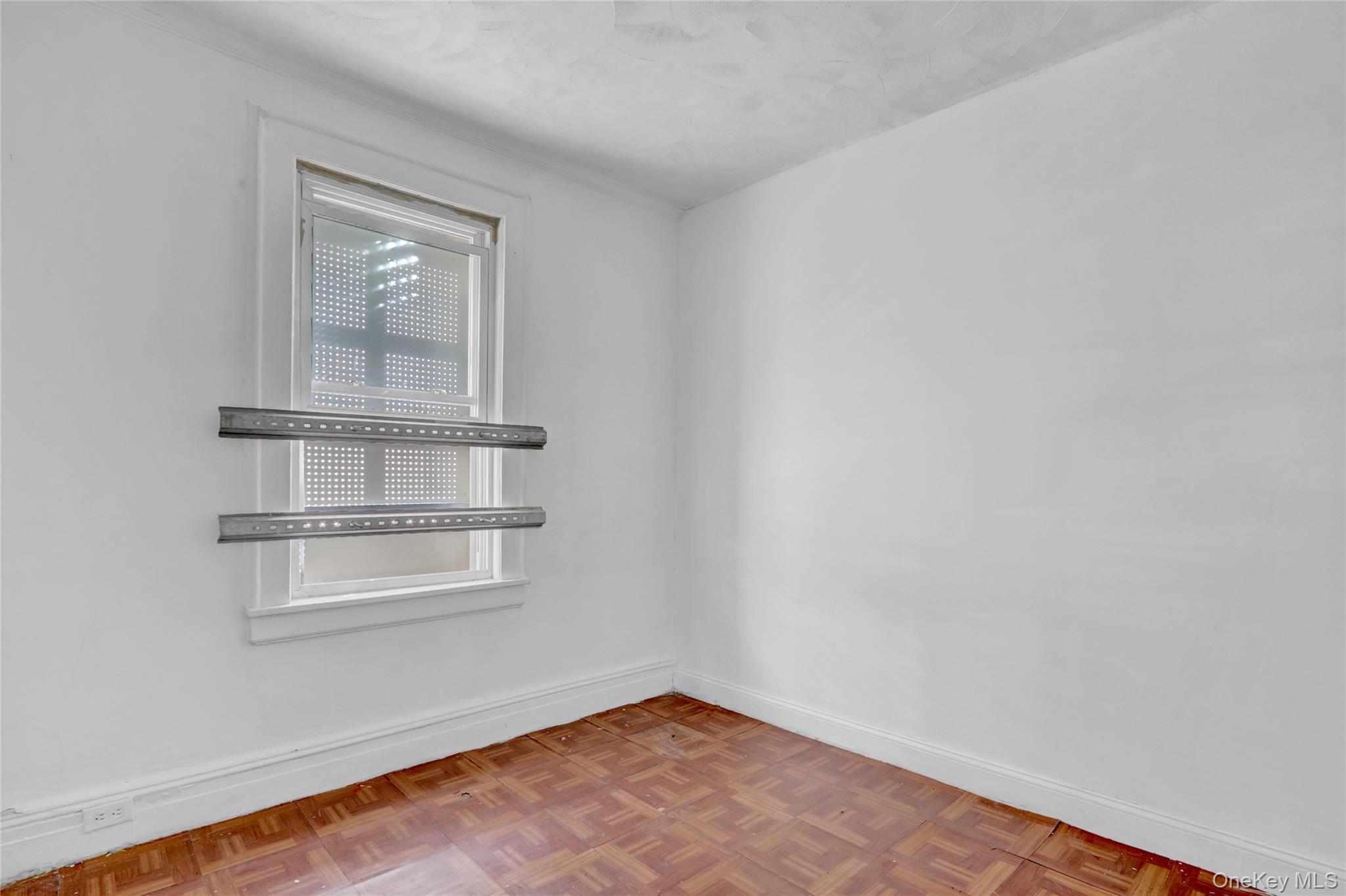 #8 photo, 2217 Collier Avenue, Far Rockaway , NY 11691