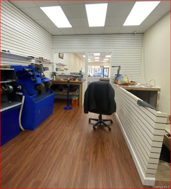 #5 photo, 482-492 Hempstead Avenue, Hempstead , NY 11552