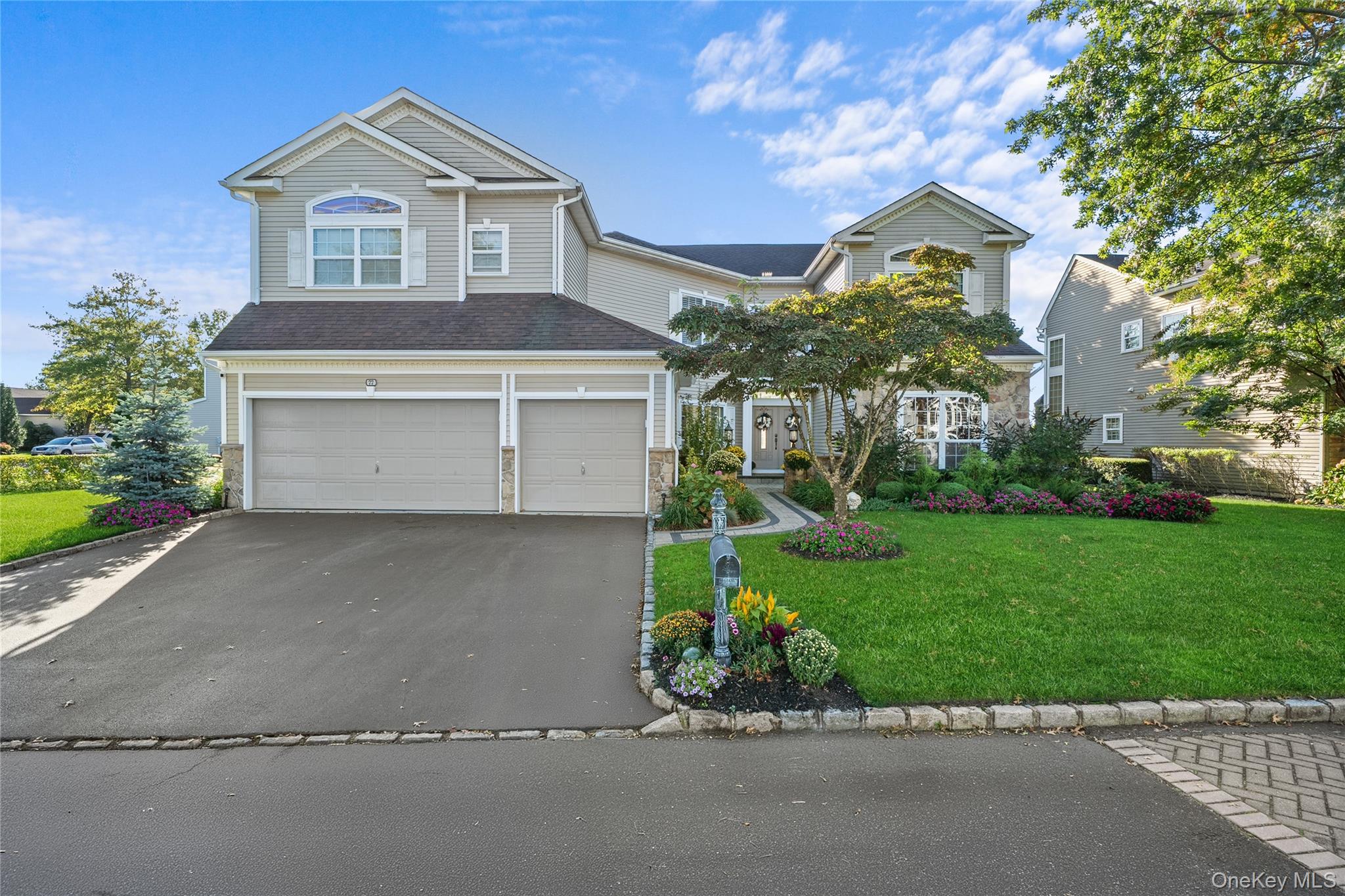 #1 photo, 77 Hamlet Drive, Mount Sinai , NY 11766