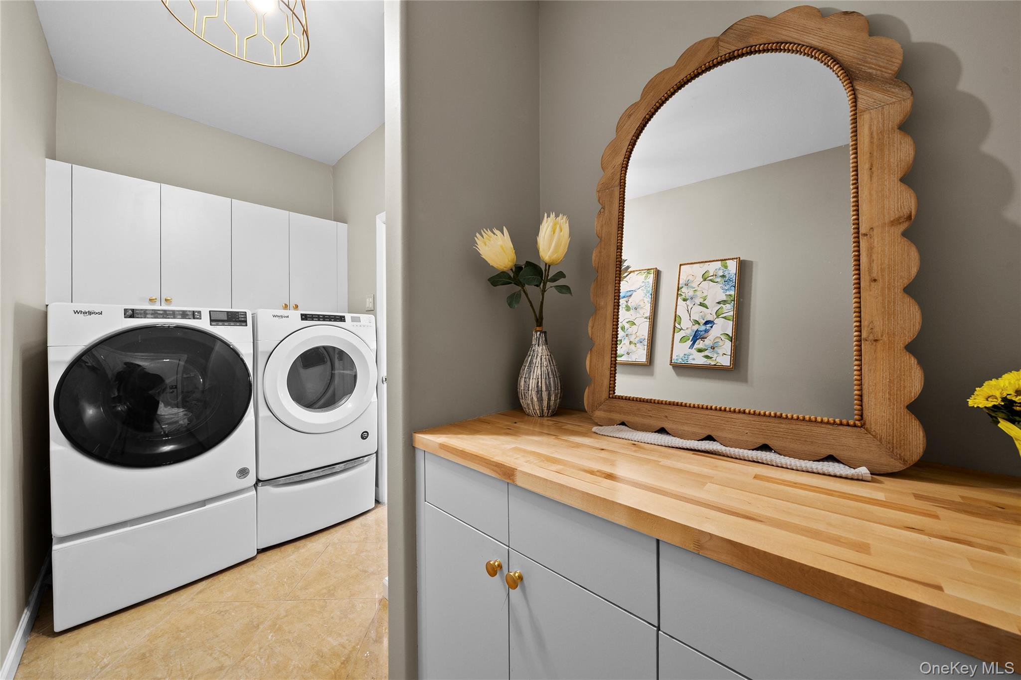 #17 photo, 77 Hamlet Drive, Mount Sinai , NY 11766