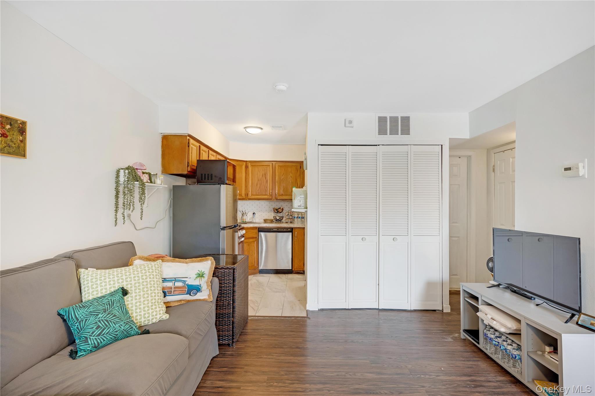 #2 photo, 17A Gregory Lane, Staten Island , NY 10314