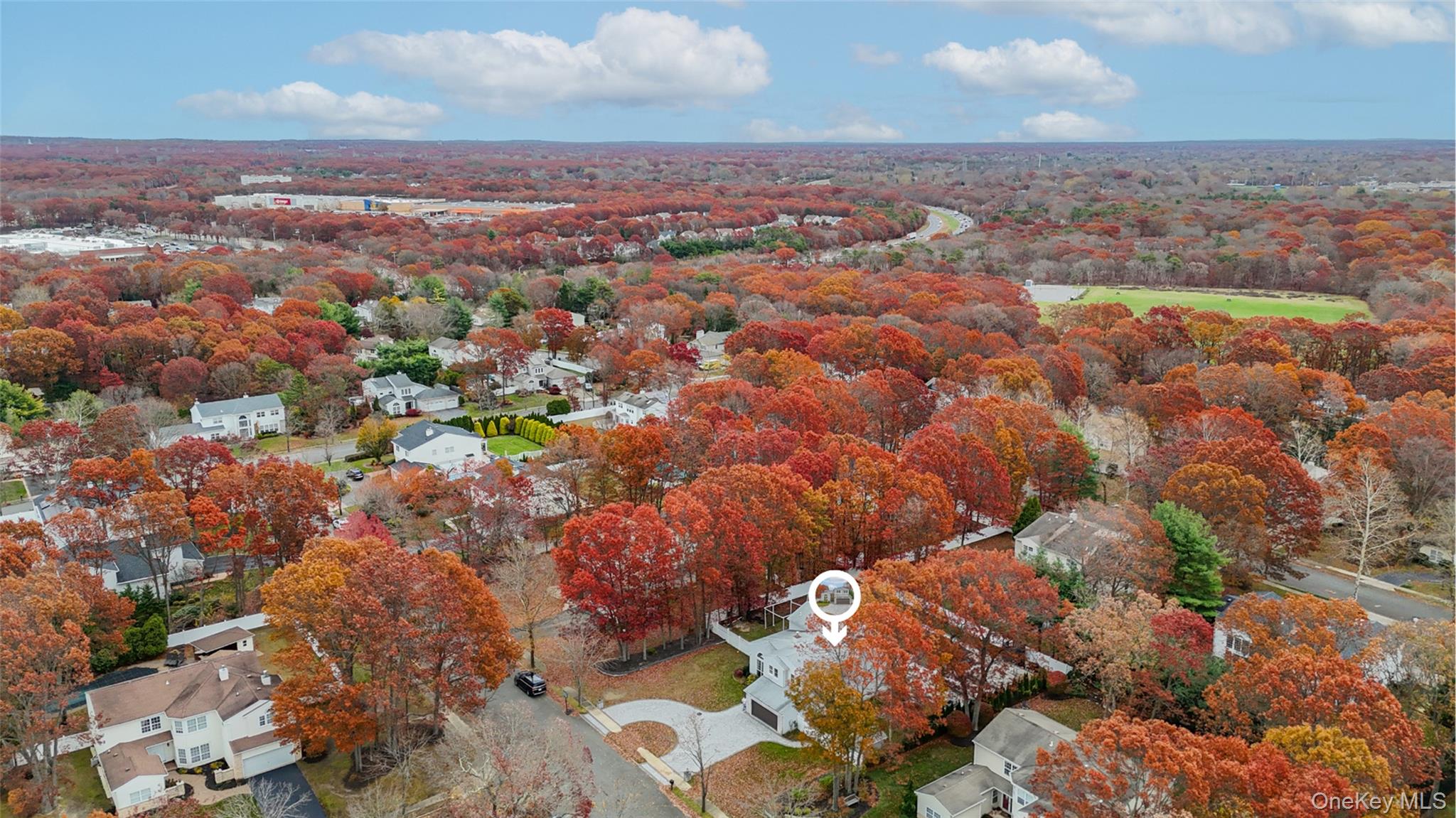 #13 photo, 7 Sweet Briar Path, Lake Grove , NY 11755