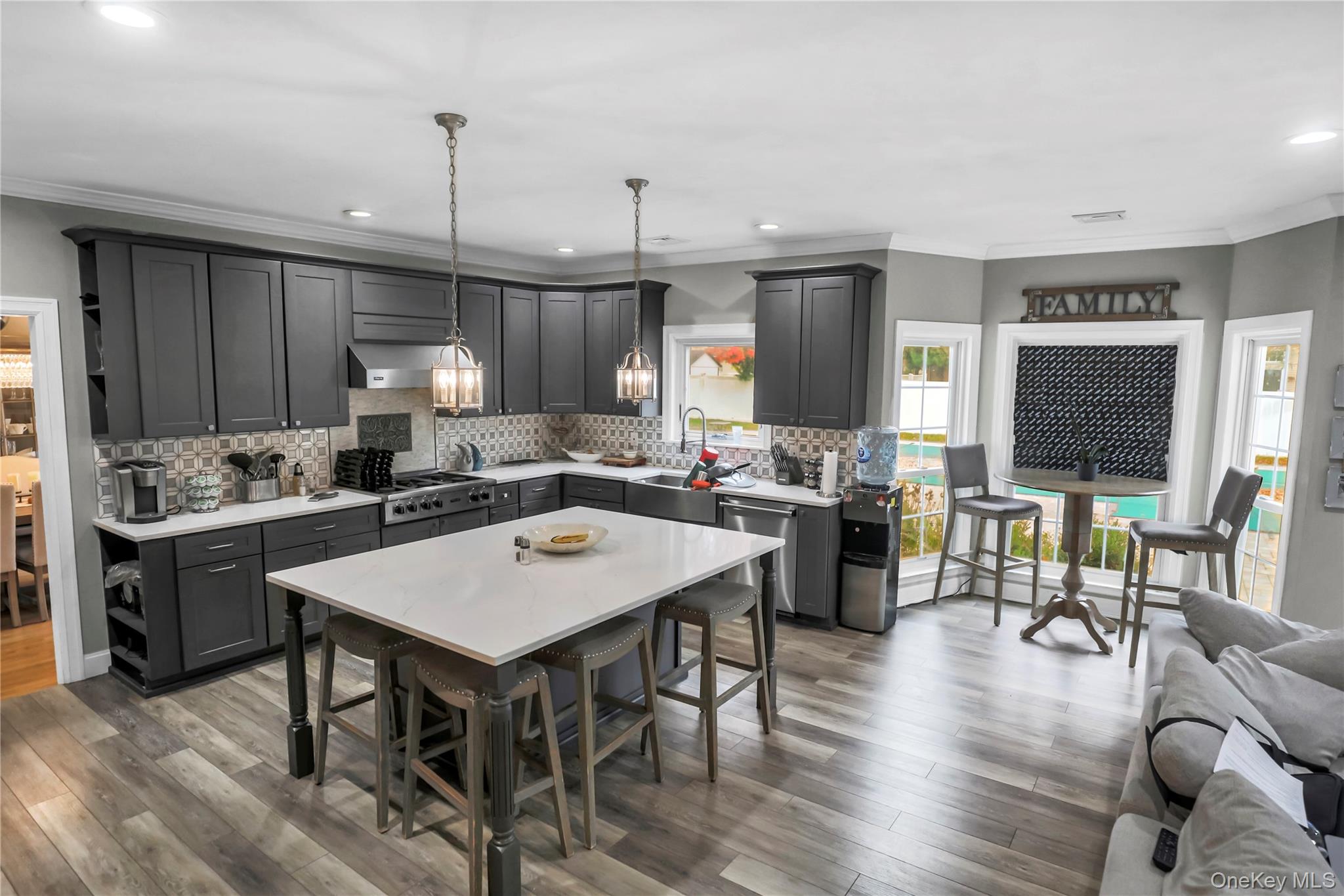 #6 photo, 7 Sweet Briar Path, Lake Grove , NY 11755