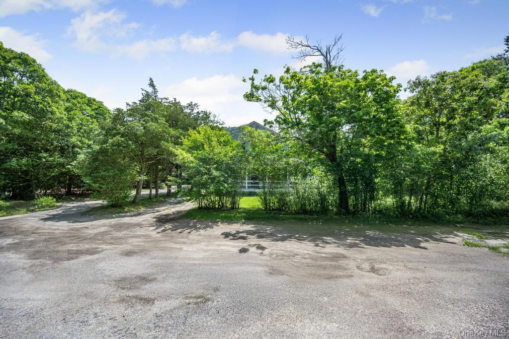 #3 photo, 4 Cooks Lane, Westhampton , NY 11977