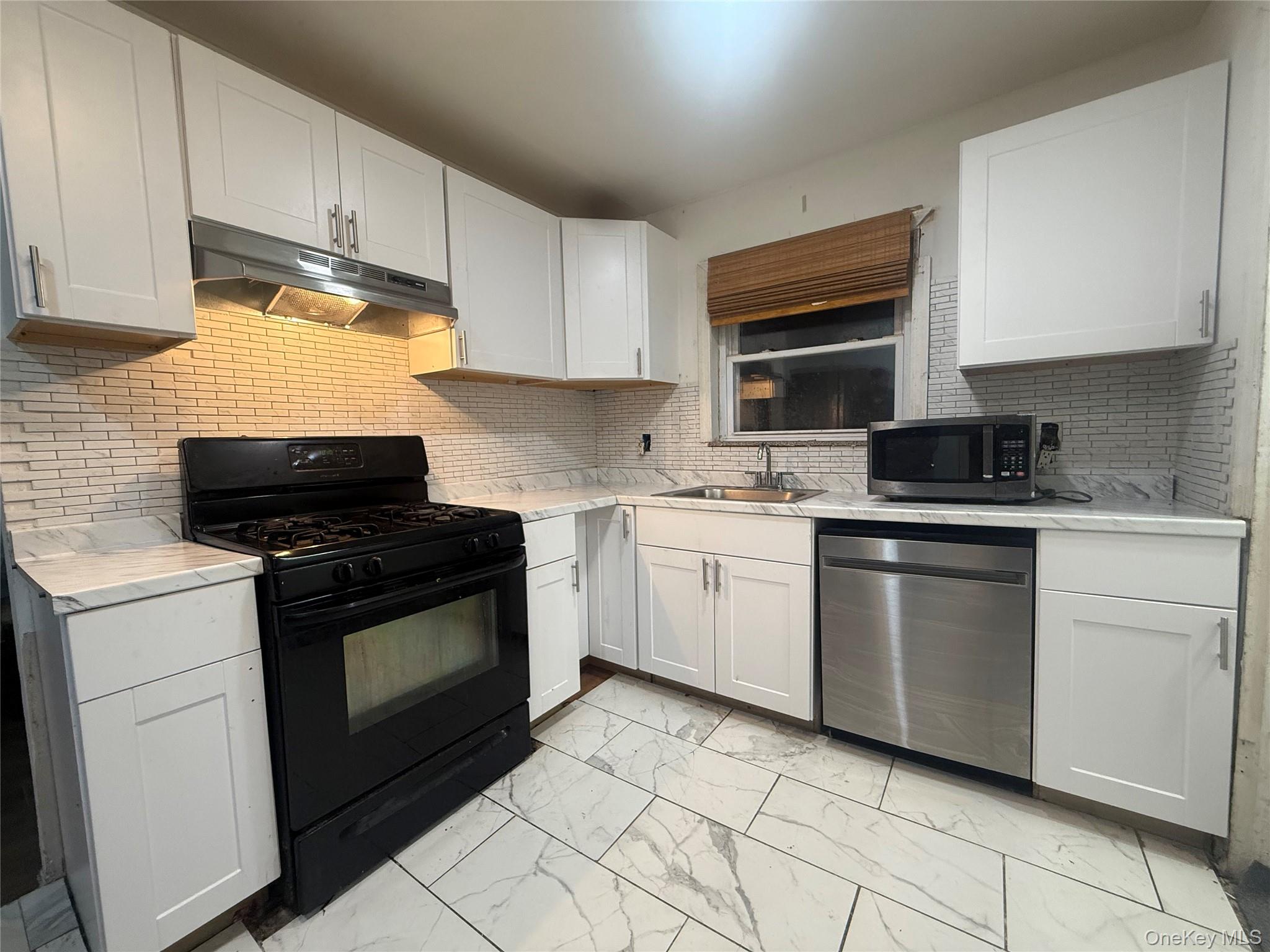 #3 photo, 27 E Hamilton Avenue, Massapequa , NY 11758