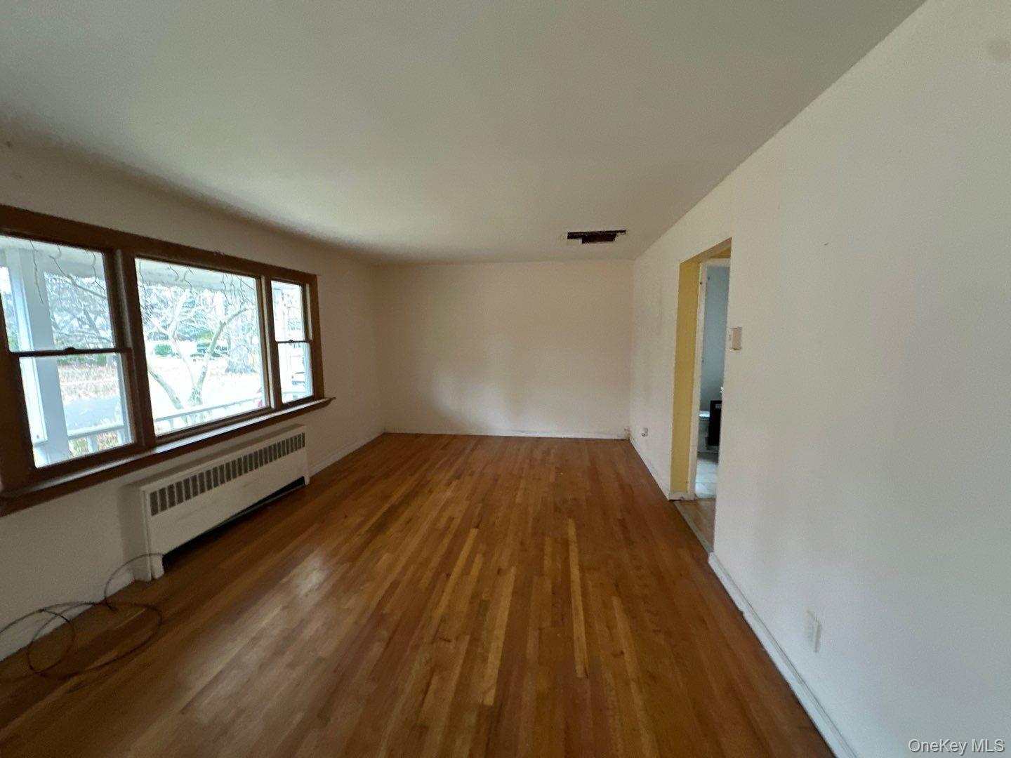 #4 photo, 53 Grant Street, East Northport , NY 11731