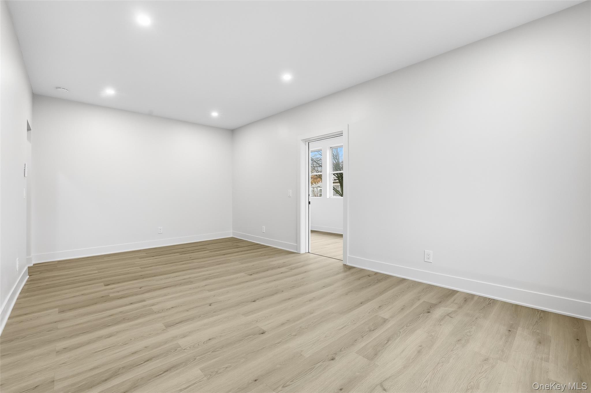 #10 photo, 36 Dunwoodie Street, Yonkers , NY 10704