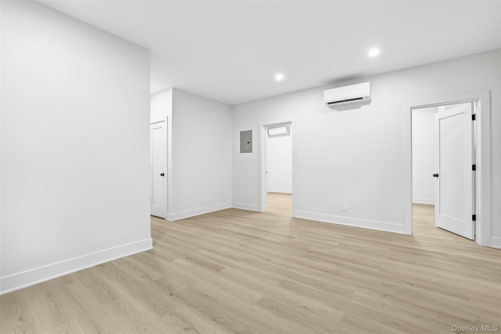 #5 photo, 36 Dunwoodie Street, Yonkers , NY 10704