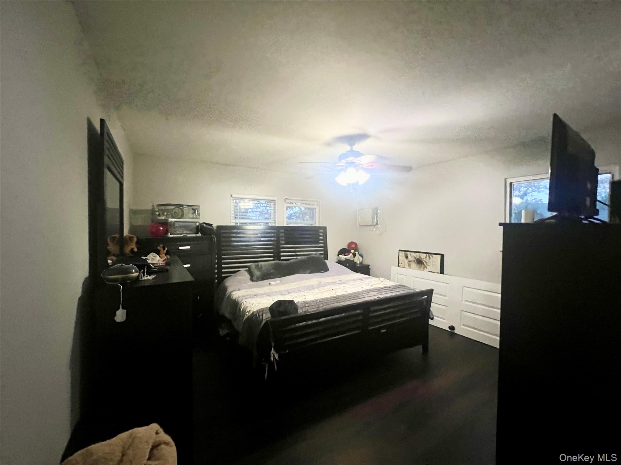 #10 photo, 255 N 7th Street, Ronkonkoma , NY 11779