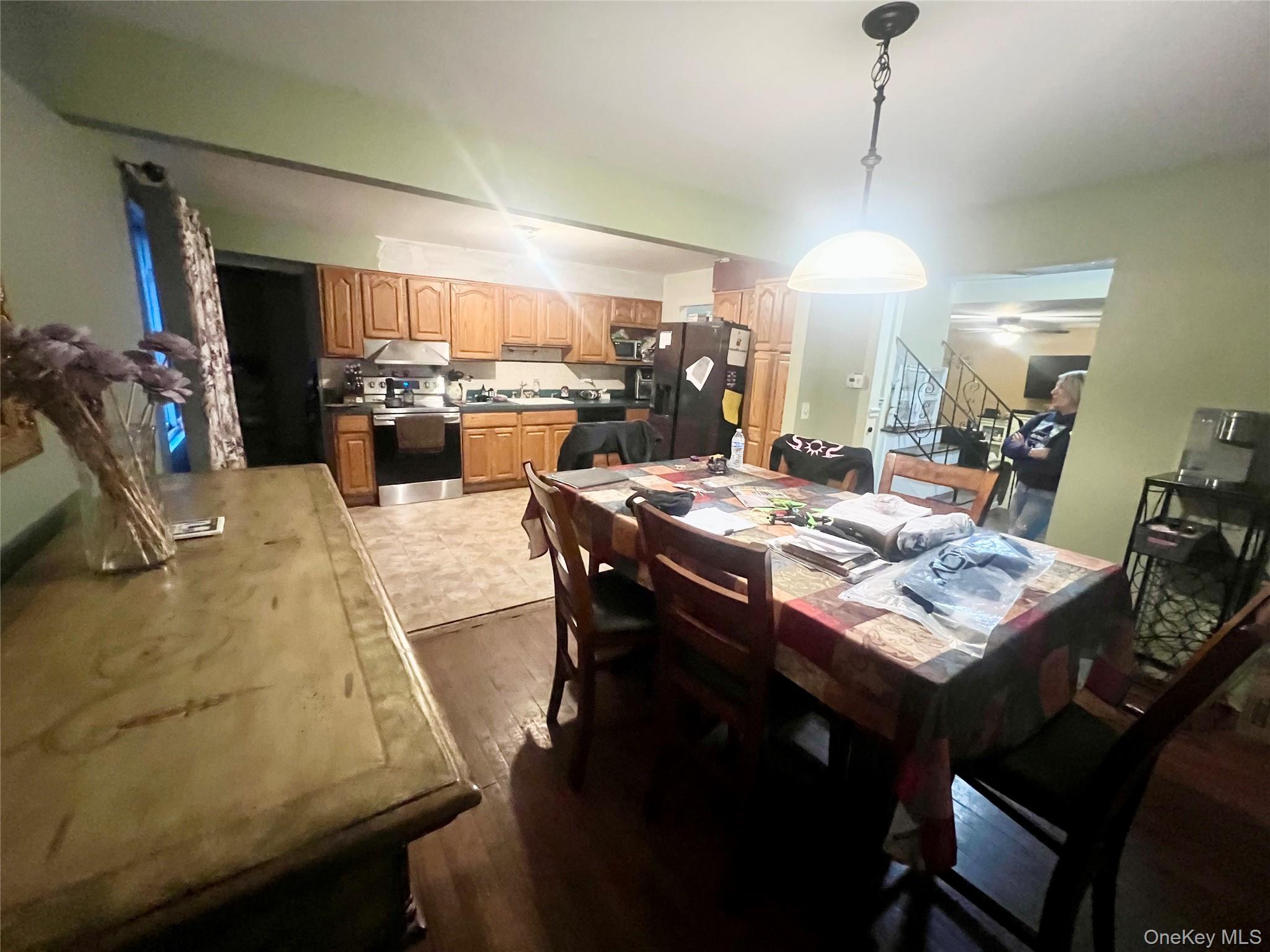 #5 photo, 255 N 7th Street, Ronkonkoma , NY 11779