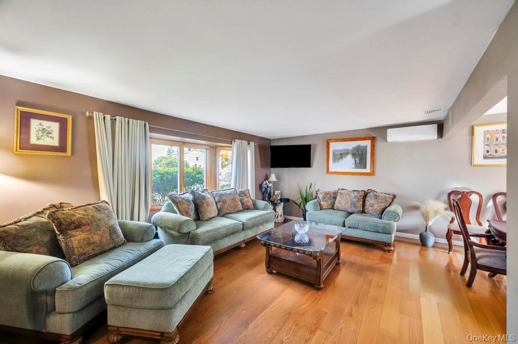 #9 photo, 18 Elmira Street, Deer Park , NY 11729