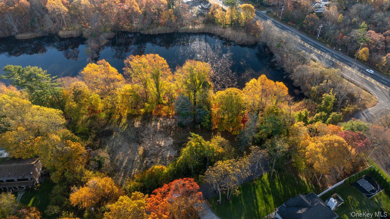 #2 photo, 81 Old Broadway Avenue, Sayville , NY 11782