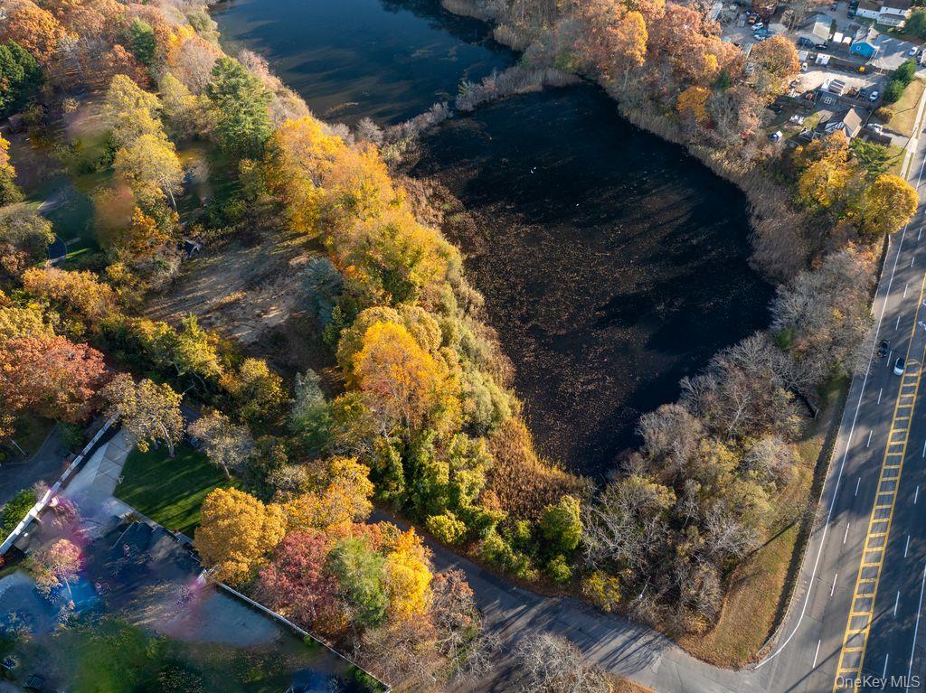 #3 photo, 81 Old Broadway Avenue, Sayville , NY 11782