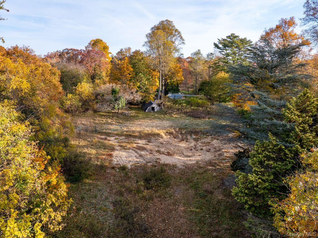 #6 photo, 81 Old Broadway Avenue, Sayville , NY 11782