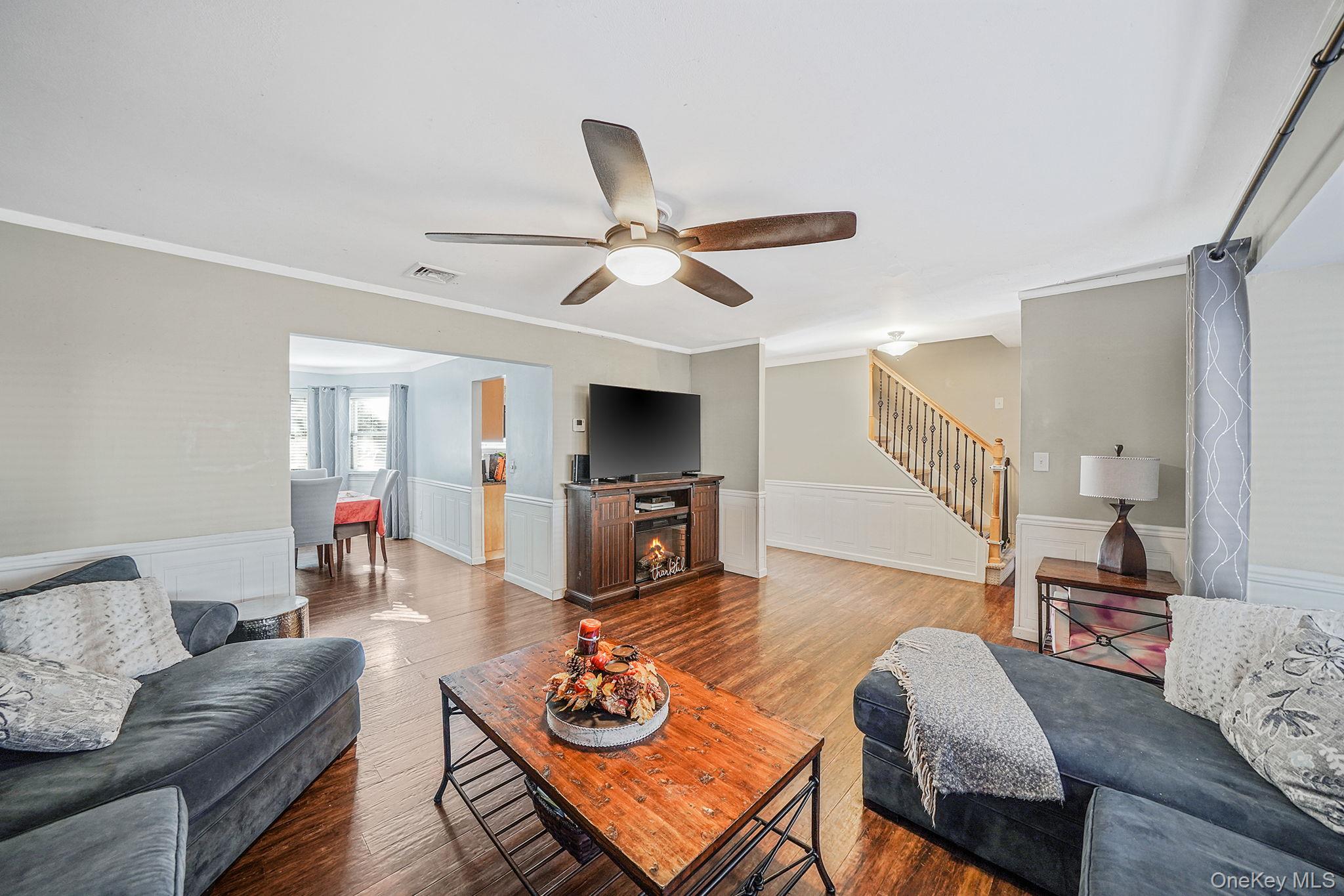 #7 photo, 18 Ashford Drive, Ridge , NY 11961