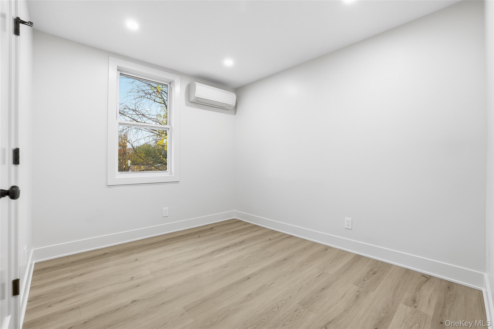 #15 photo, 36 Dunwoodie Street, Yonkers , NY 10704