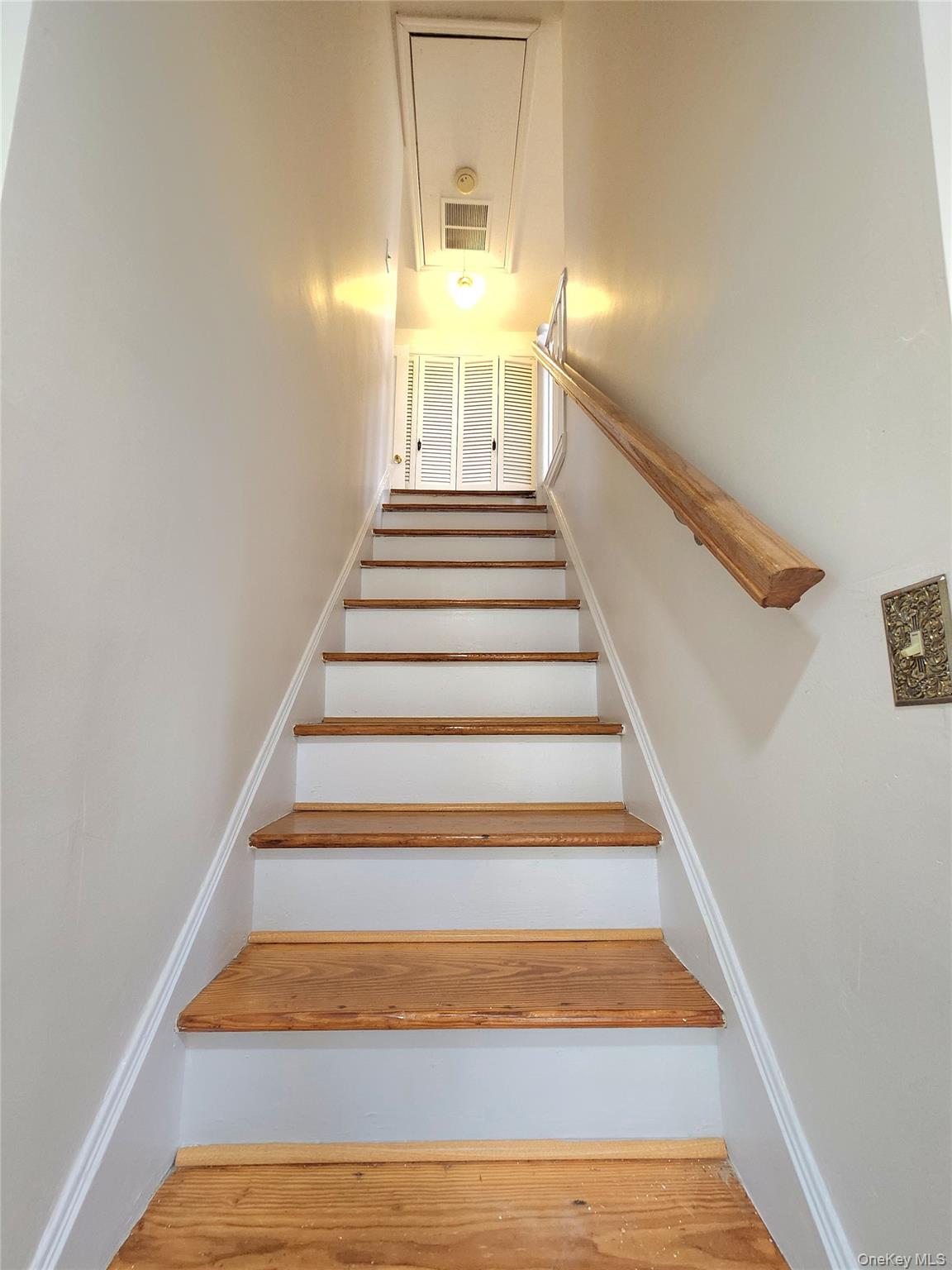 #10 photo, 306 Beebe Road, Mineola , NY 11501