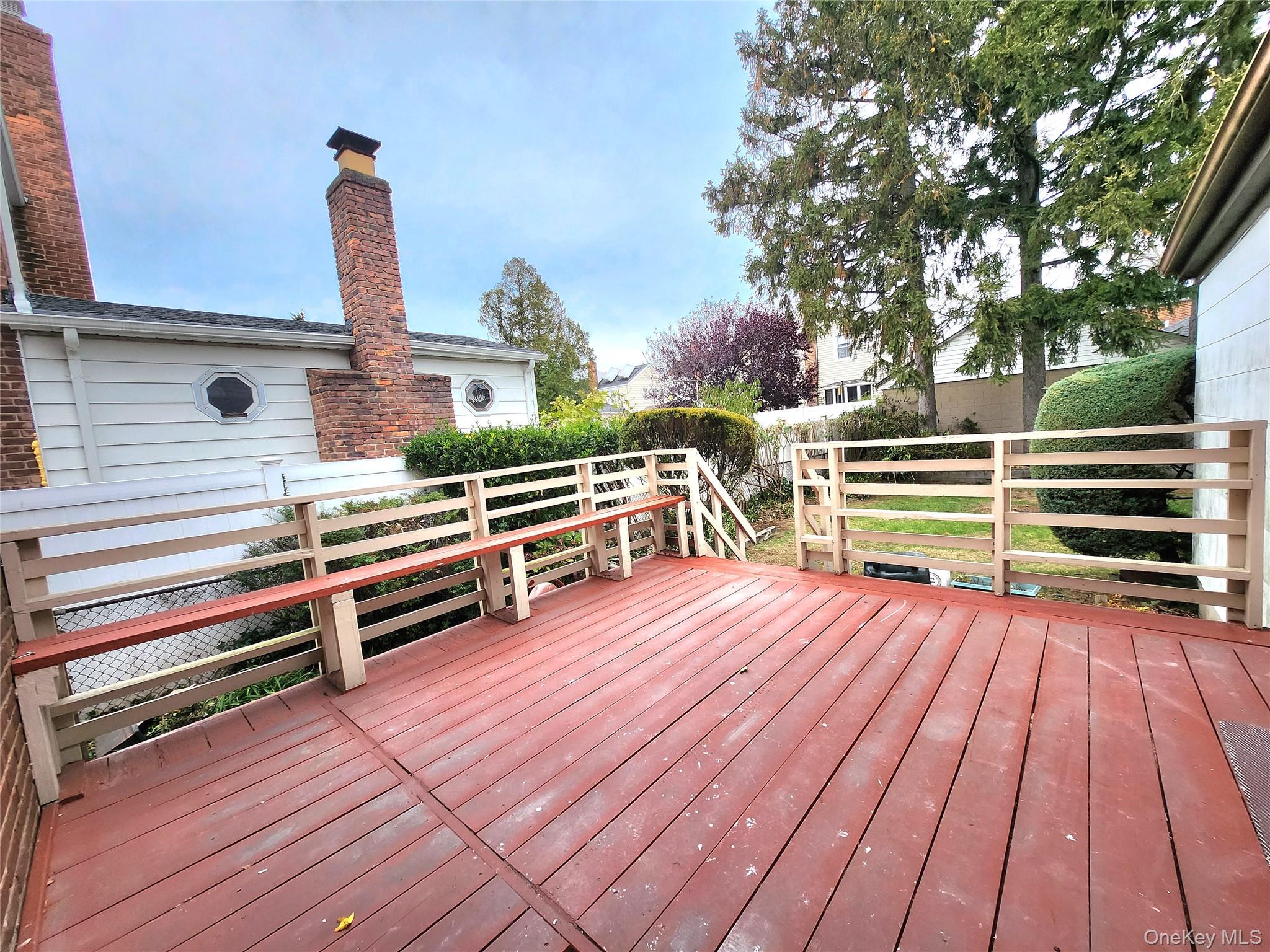 #15 photo, 306 Beebe Road, Mineola , NY 11501