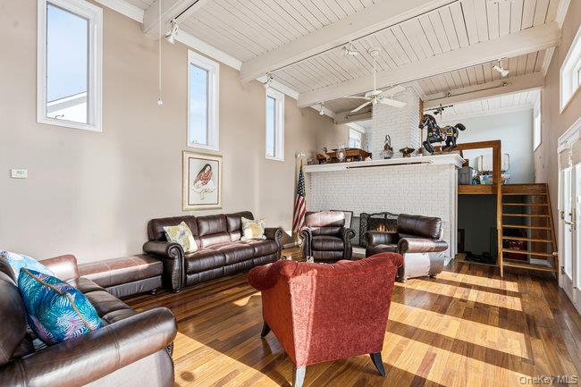 #5 photo, 49 S Bay Avenue, Amityville , NY 11701