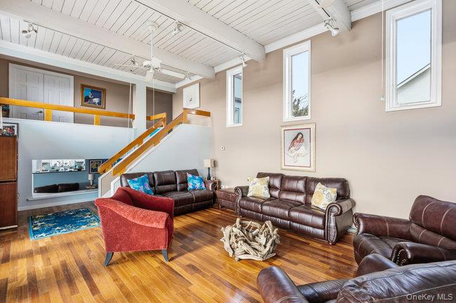 #7 photo, 49 S Bay Avenue, Amityville , NY 11701