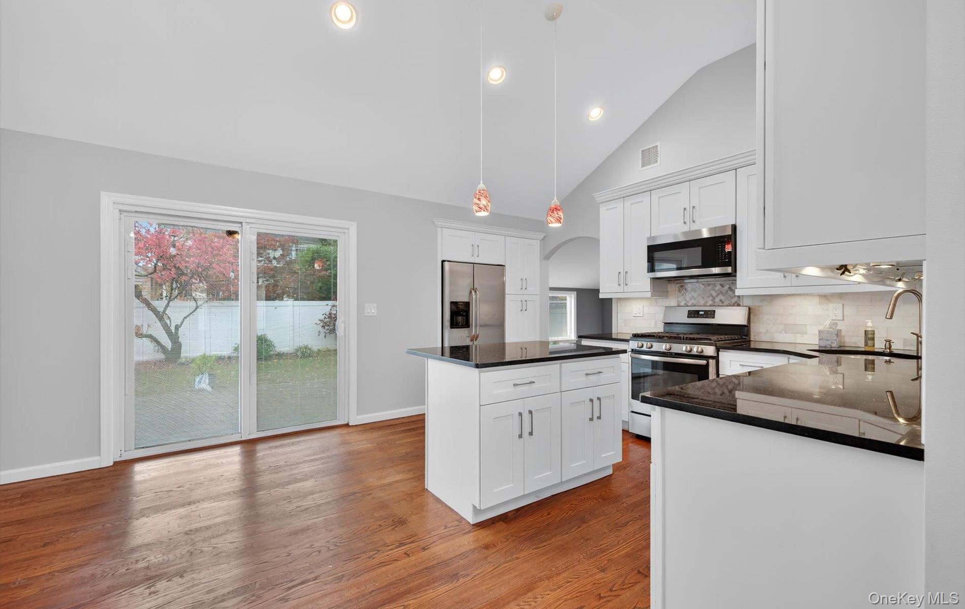 #7 photo, 44 Keeler Avenue, Merrick , NY 11566