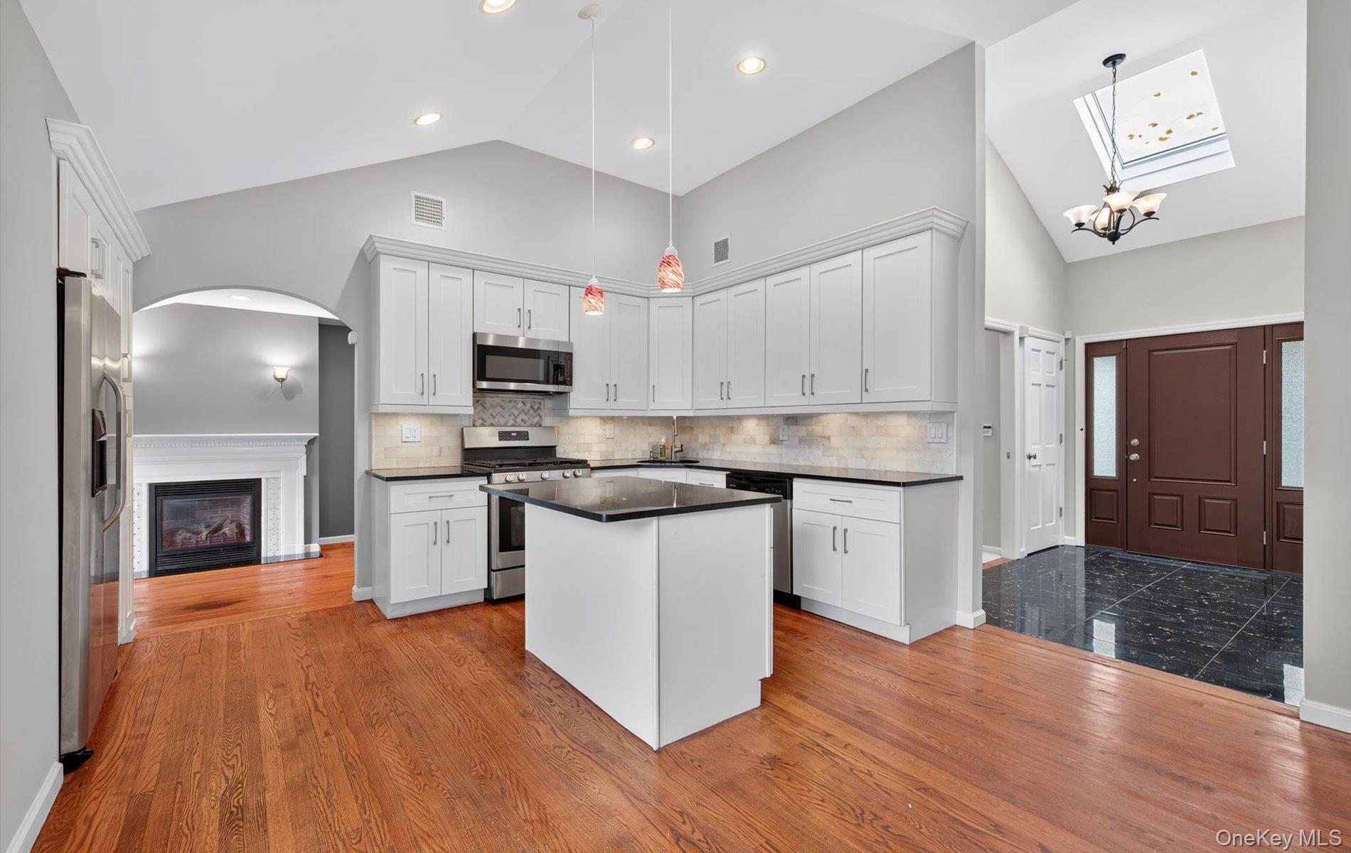 #9 photo, 44 Keeler Avenue, Merrick , NY 11566