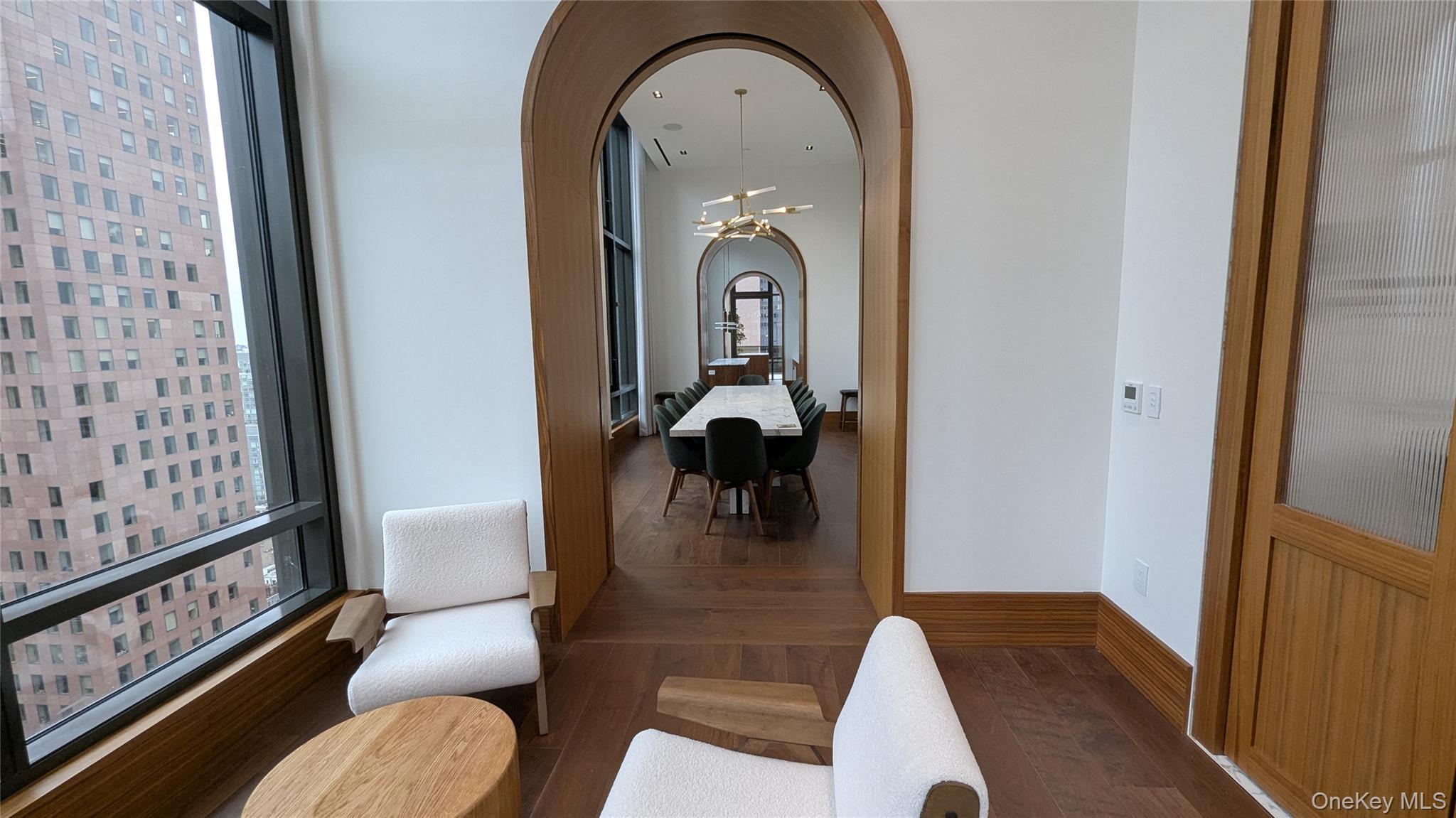 #11 photo, 135 E 47th Street, New York (Manhattan) , NY 10017