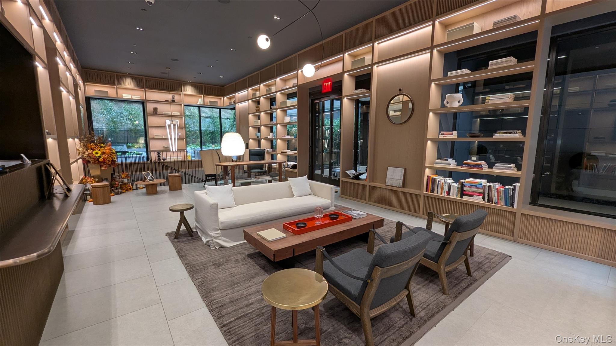 #16 photo, 135 E 47th Street, New York (Manhattan) , NY 10017