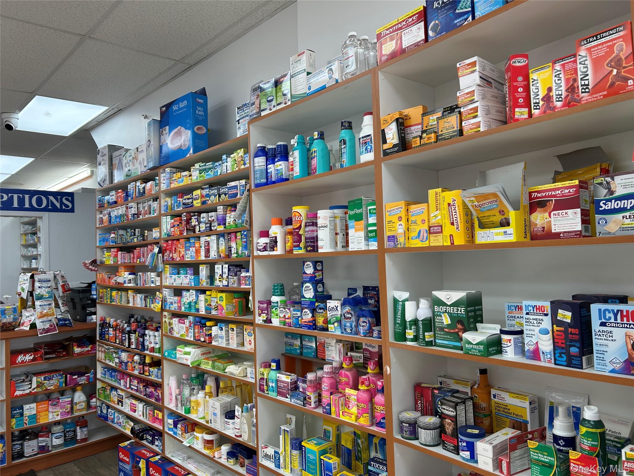 #4 photo, 112-21 Farmers Boulevard, Saint Albans , NY 11412