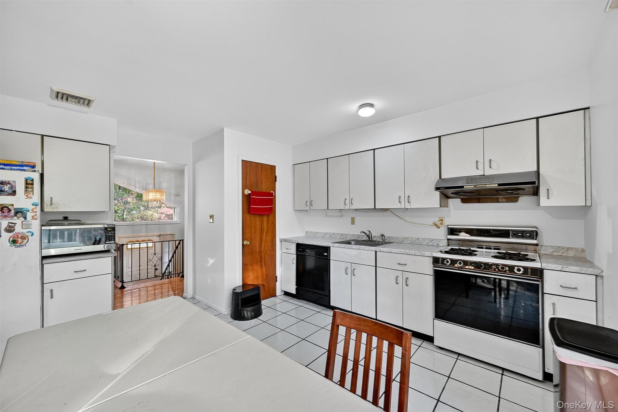 #10 photo, 5 Schettig Court, Spring Valley , NY 10977