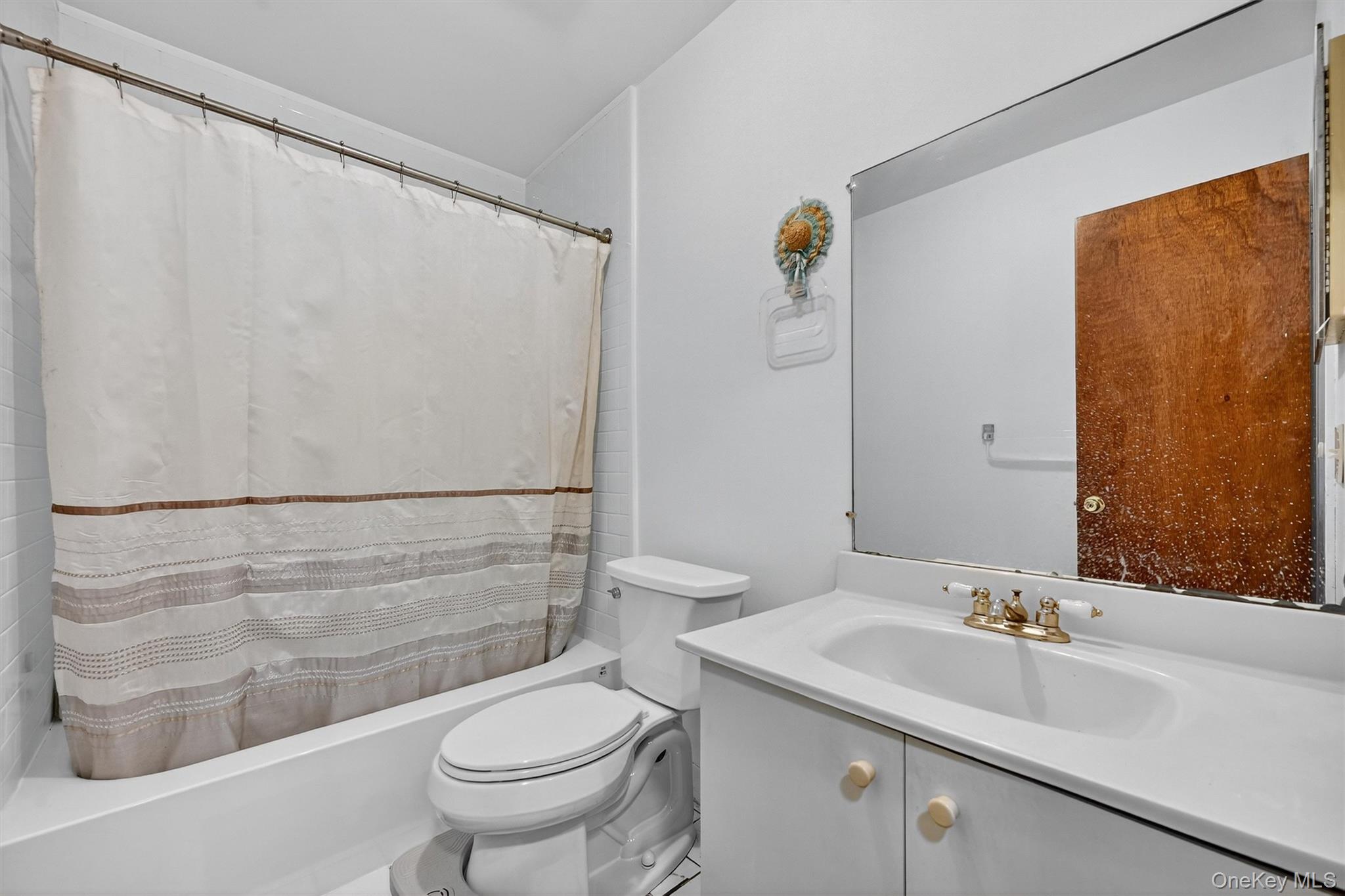 #11 photo, 5 Schettig Court, Spring Valley , NY 10977