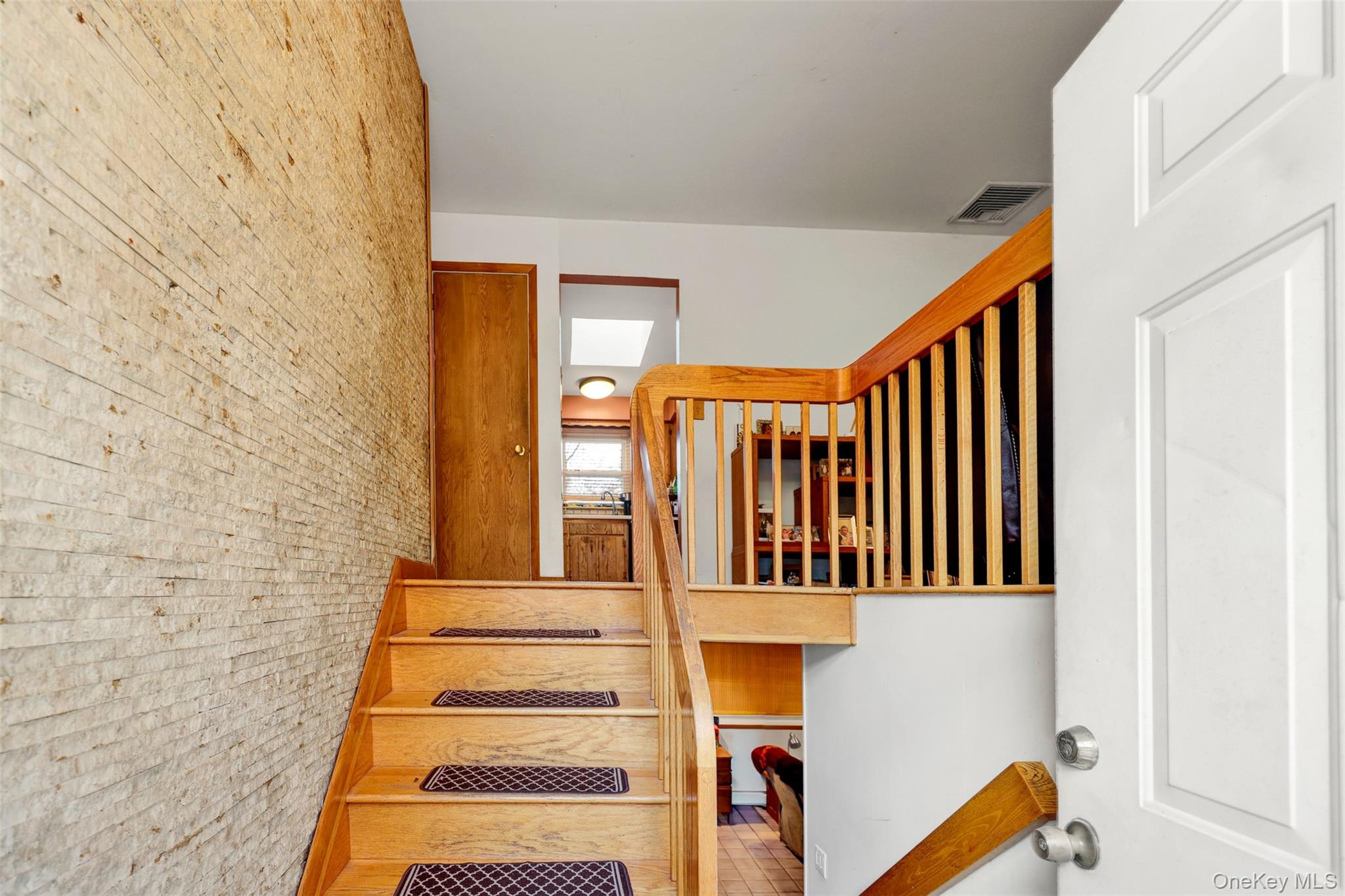 #3 photo, 29 Strathmore Drive, New City , NY 10956