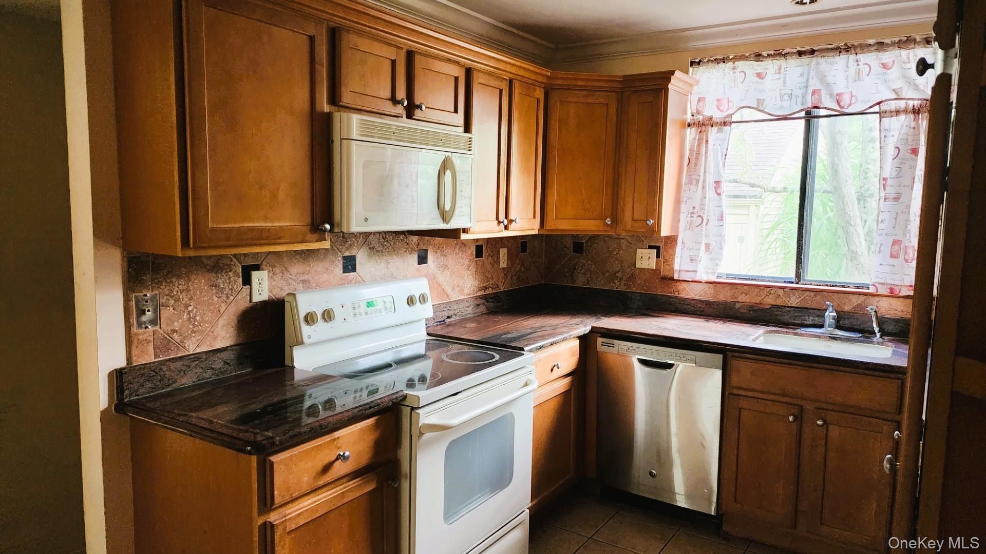 #6 photo, 18 Fox Run, South Salem , NY 10590