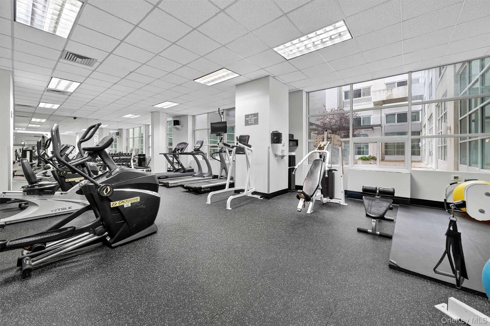 #18 photo, 1 Landmark Square, Port Chester , NY 10573