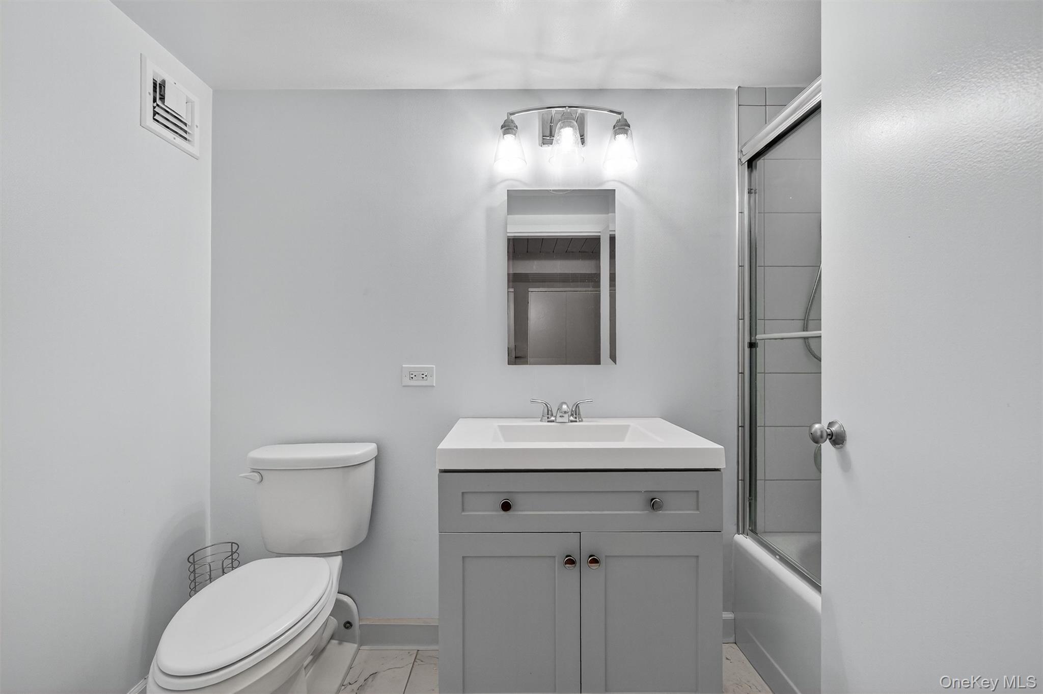 #7 photo, 1 Landmark Square, Port Chester , NY 10573