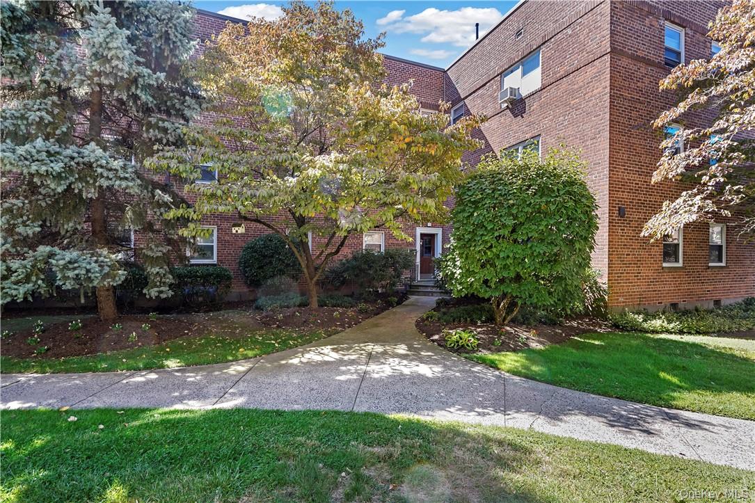 #17 photo, 330 S Broadway, Tarrytown , NY 10591