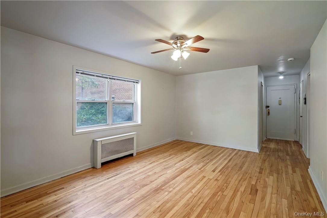 #8 photo, 330 S Broadway, Tarrytown , NY 10591