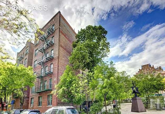 #11 photo, 295 W 11th Street, West Village , NY 10014
